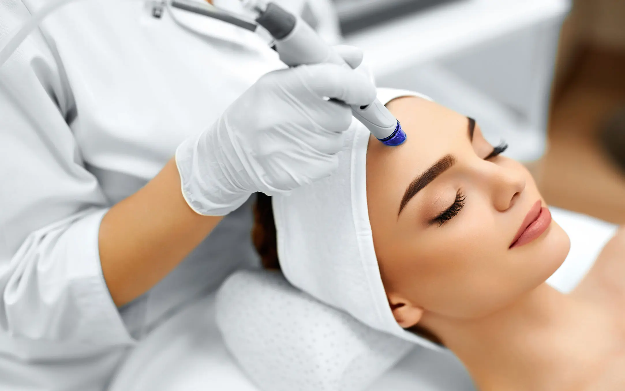 What Is Collagen Lift Therapy and How Can It Help Ageing, Loose Skin Hanwell?